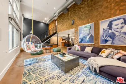 1037 N Laurel Avenue #11B Photo