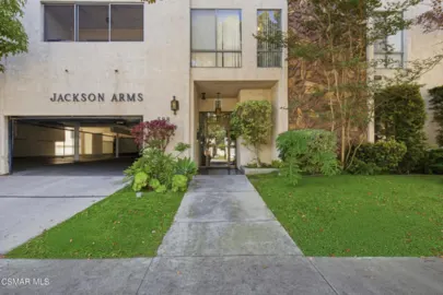 528 N Jackson Street #303 Photo