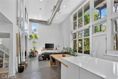 1037 N Laurel Avenue #1 Photo