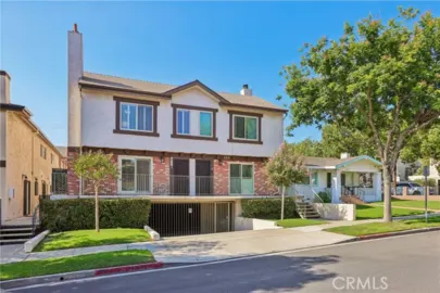 569 E Tujunga Avenue #B Photo