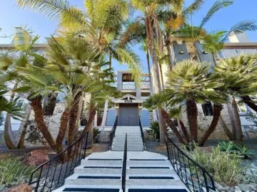 1756 Essex Street #305 Photo