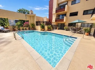 8710 Independence Avenue #301 Photo