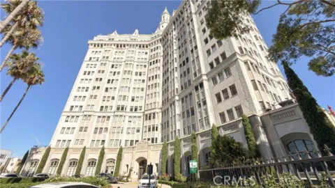 800 E Ocean #1006 Photo
