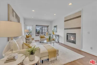 4805 Bellflower Avenue #203 Photo