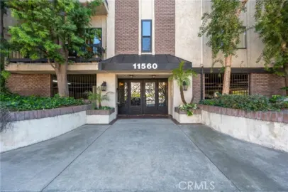 11560 Moorpark Street #204 Photo