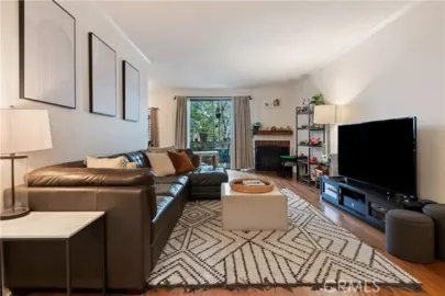 13331 Moorpark St #119 Photo