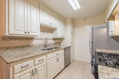 601 E Orange Grove #103 Photo