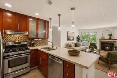 4702 Fulton Avenue #202 Photo