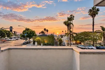 7509 Draper #210 Photo