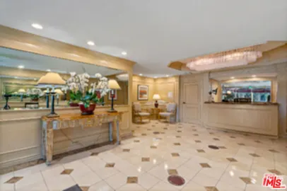 10751 Wilshire Boulevard #906 Photo