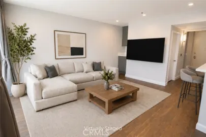 5350 White Oak Avenue #105 Photo