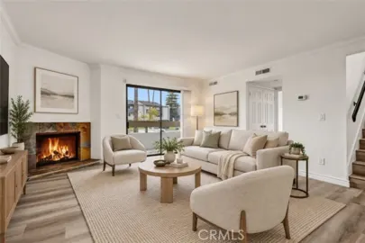 19620 Sherman Way Unit 1 Photo