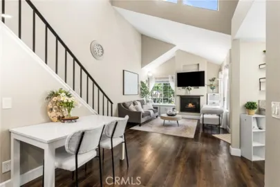 21156 River Glen Photo