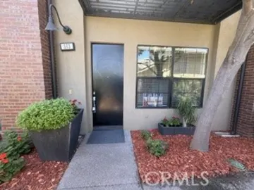 563 W Maple Avenue Photo