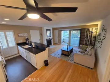 2867 S Fairview #F Photo
