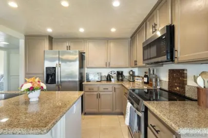 355 N N Melrose Drive #E Photo