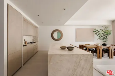 9200 Wilshire Boulevard #504E Photo