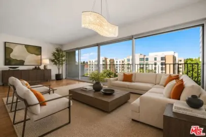 10450 Wilshire Boulevard #4G Photo