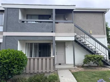 2871 S Fairview #C Photo