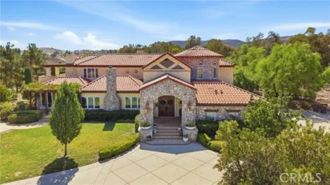 20855 Avenida Castilla Photo