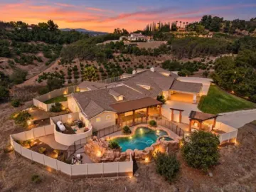 43821 Shady Creek Photo