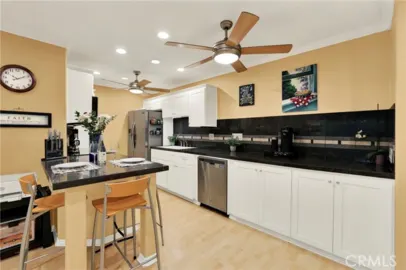 552 N Bellflower #303 Photo