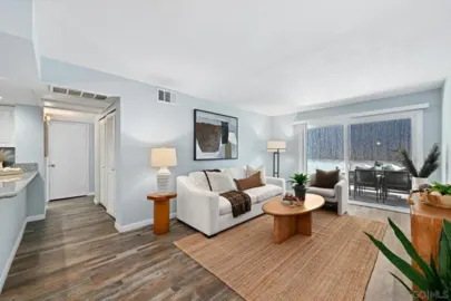 5885 El Cajon #101 Photo