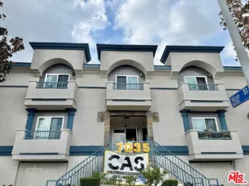 7035 Woodley Avenue #203 Photo