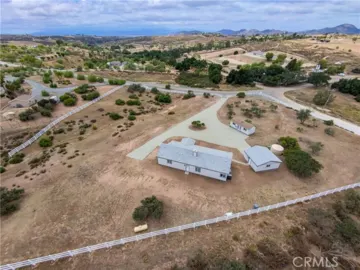 40705 Calle Vecina Photo