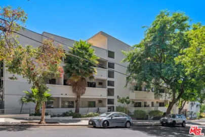 960 Larrabee Street #328 Photo