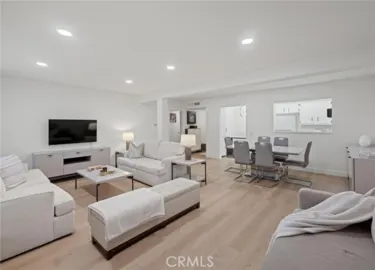 4700 Natick #204 Photo