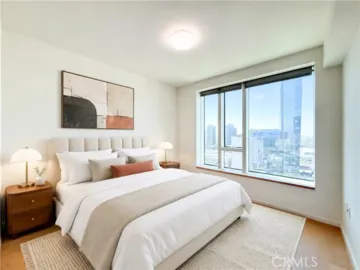 889 Francisco #2502 Photo