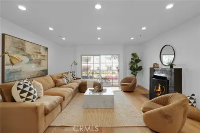 1871 Greenfield Avenue #102 Photo