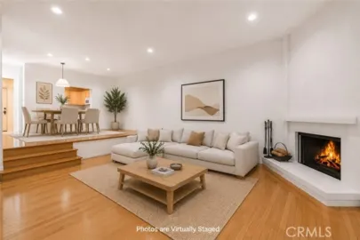 21901 Burbank Boulevard #218 Photo