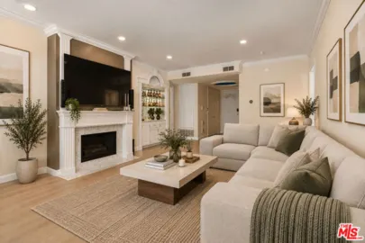 14923 Moorpark Street #101 Photo