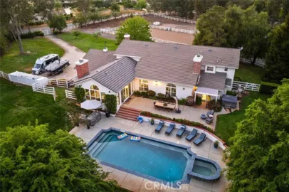 38500 Calle Pimienta Photo