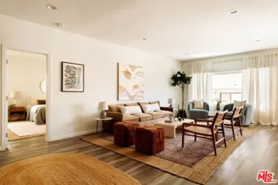 11820 Mayfield Avenue #105 Photo