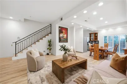 10833 Kling Street #4 Photo