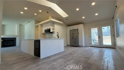 39233 Rising Hill Photo