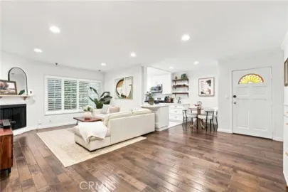 1827 Greenfield Avenue #105 Photo