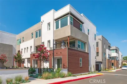 609 S Lyon Street Photo