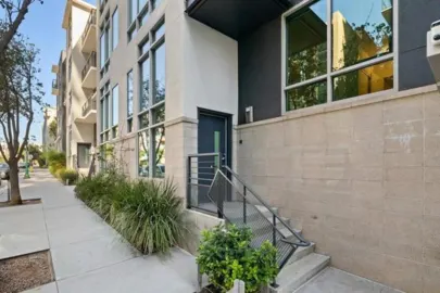 425 W Beech Street #212 Photo