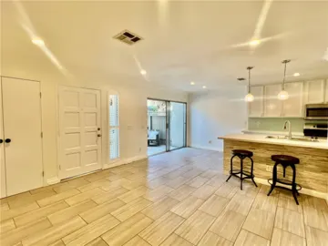 542 W Dunton #29 Photo