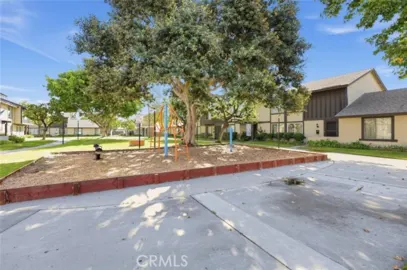 7043 Fulton Way Photo