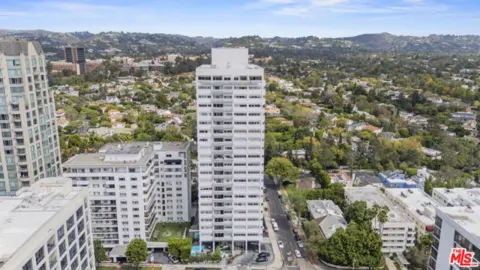 10701 Wilshire Boulevard #2202 Photo