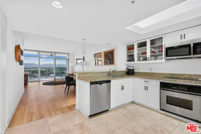 13700 Marina Pointe Drive #1119 Photo