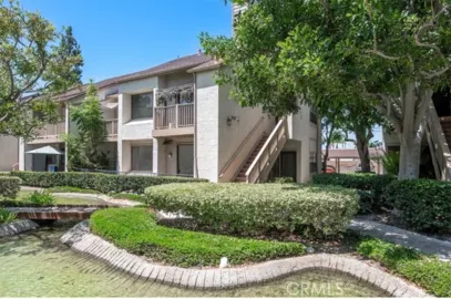 10530 N Lakeside Drive #G Photo