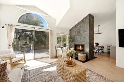 8981 Circle R View Photo