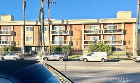 20327 Saticoy #304 Photo