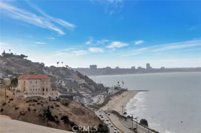18203 Coastline #13 Photo